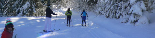 Skieuses sur Piste de ski de fond au Somport