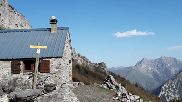 Cabane de berger dans la montagne