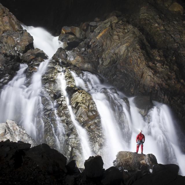 Cascade à l’intérieur de la Grotte de la Verna – Sainte-Engrace