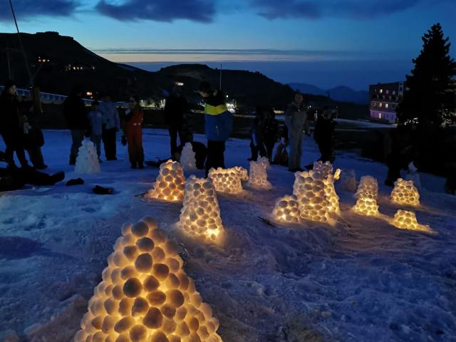 Animación bolas de nieve luminosas La Pierre Saint-Martin