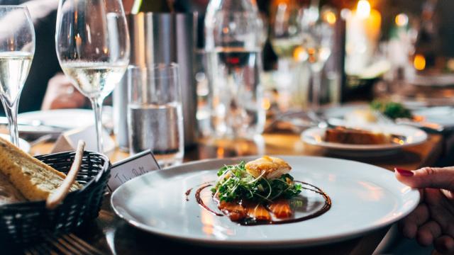 Manger pour le déjeuner ou le dîner dans les restaurants des Pyrénées Béarnaises