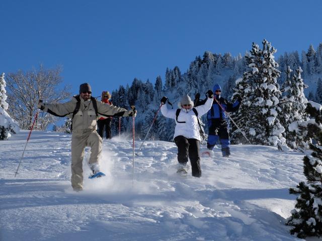 Balade en raquettes à l'espace nordique du Braca dans la station de ski de la Pierre Saint-Martin en Pyrénées béarnaises