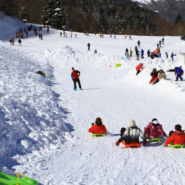 Descentes en luges à l'Espace du Somport en Haute Vallée d'Aspe au coeur du Parc National des Pyrénées