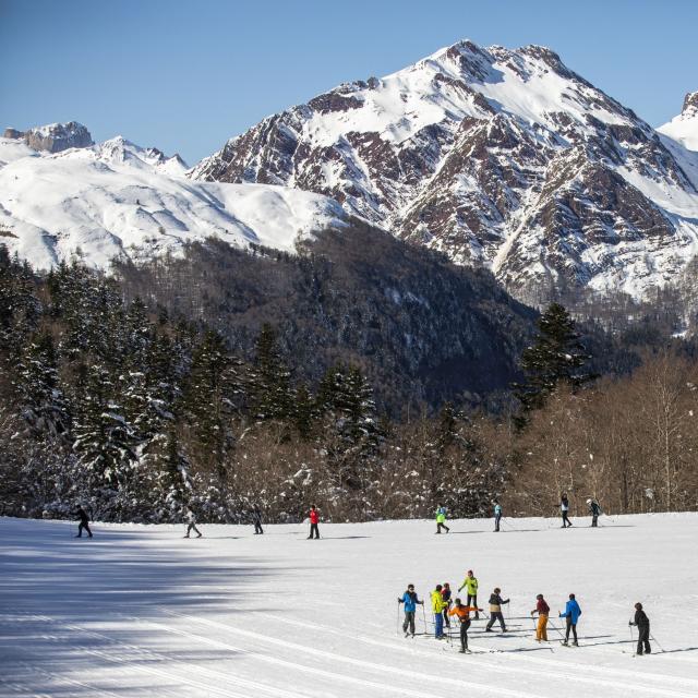 L'espace Somport est un lieu apprécié pour le ski de fond, débutant ou confirmé vous cheminez entre clairières et bosquets au pied des sommets enneigés.