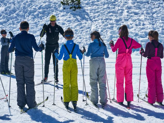 Initiation au ski de fond à l'Espace Somport ,avec des moniteurs diplômés de l'école de ski