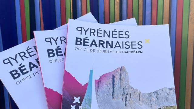 Brochures et plans des Pyrénées béarnaises vous aident à préparer votre séjour.