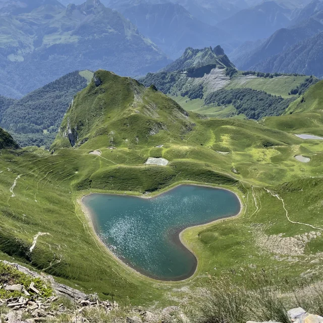 photo du lac de montagnon